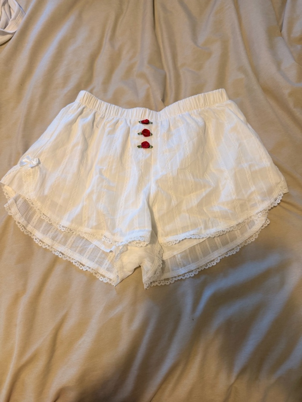 Amazon White High-Waist Lace-Trim Sleep Shorts with Red Rose Buttons